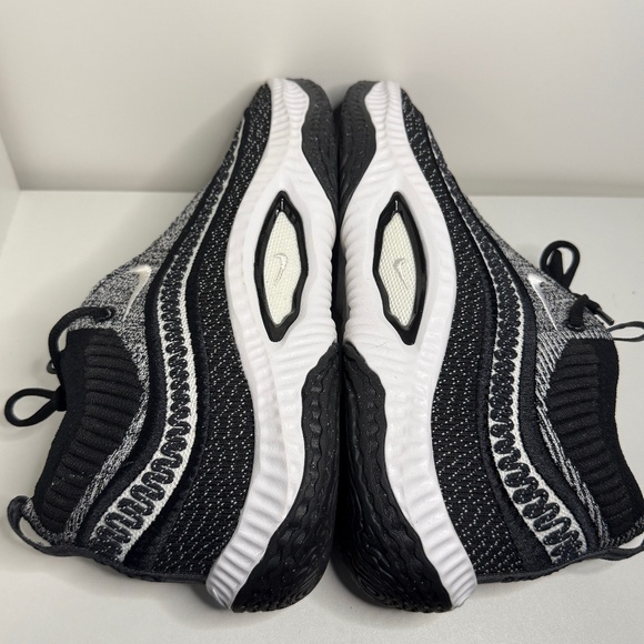 Nike Other - Nike Cosmic Unity 3 Black Sneakers Size M9.5/W11